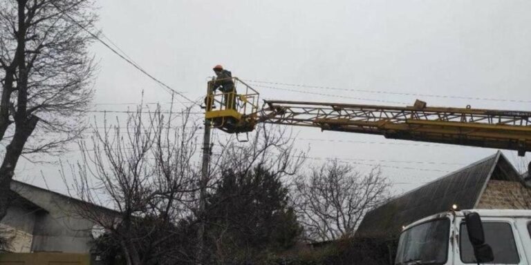 На Одещині 10 тисяч родин знову отримали електрику: ДТЕК відновило світло після обстрілів 23 листопада