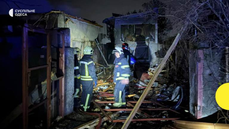 Дронова атака на Одесу: житловий будинок зазнав пошкоджень, є постраждалі