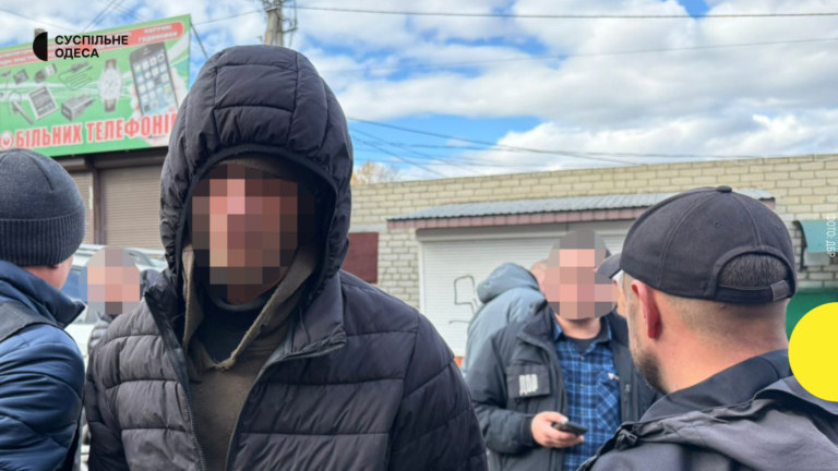 В Одеській області прикордонник планував створити мережу для втечі чоловіків за межі країни, повідомляє ДБР