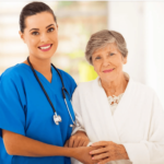 Як обрати місце для літніх батьків: важливі критерії комфортного життя