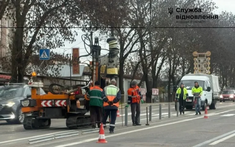 На під’їзді до Одеси реконструюють дорогу, щоб підвищити безпеку руху (фото)