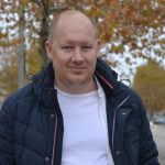 Від нейрохірургії в Одесі до вибору Кілії: історія Романа Ольховського, що поєднує медицину, політику та мистецтво