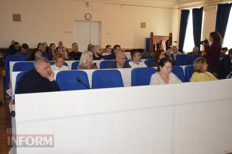 Начальниця відділу отримує 40 тисяч: аккерманські соцпрацівники ледь не залишилися без зарплат через її дистанційну роботу