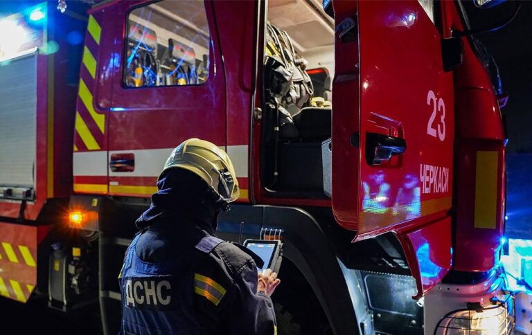 Дніпро зазнає атаки ворога в ніч з 7 на 8 листопада – серед постраждалих діти