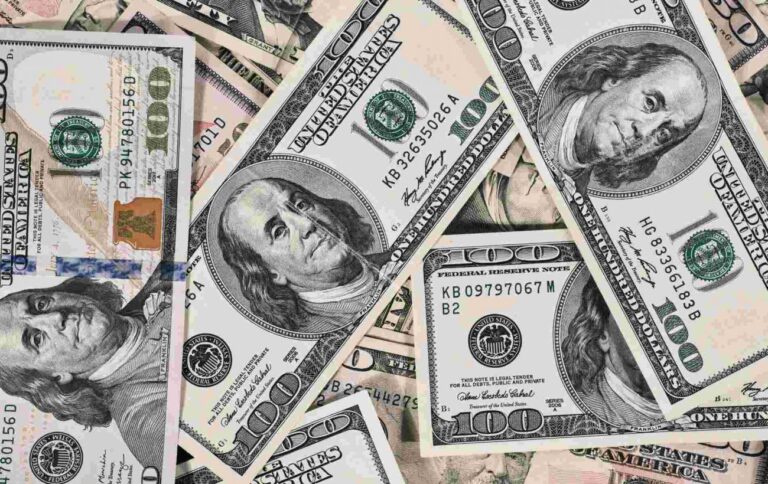 Курс долара НБУ на 7 листопада зріс на 2 копійки