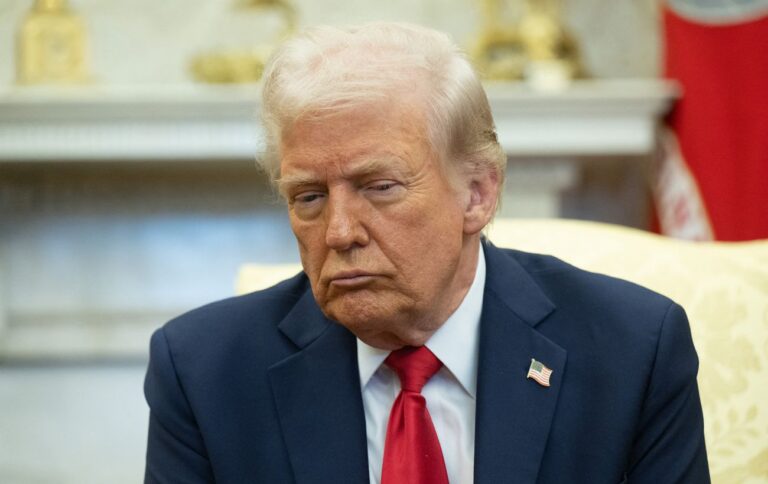 Рейтинг Трампа досяг рекордного мінімуму: виявлені причини