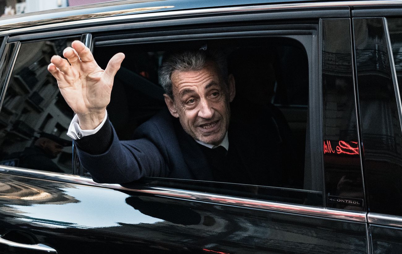 Саркозі вийшов під нагляд після шокуючих умов утримання