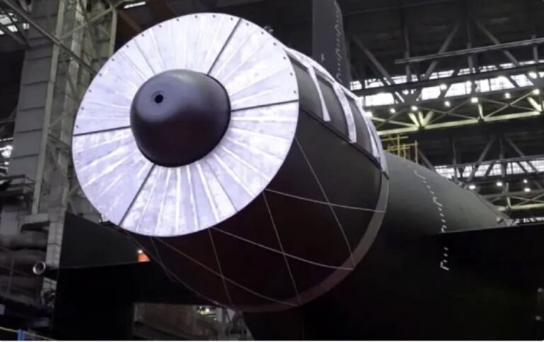 Атомний крейсер Хабаровськ спущений на воду в російських водах біля Фінляндії