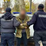 В Одесі сина затримали за жорстоке побиття батька, що призвело до переломів черепа і забою мозку