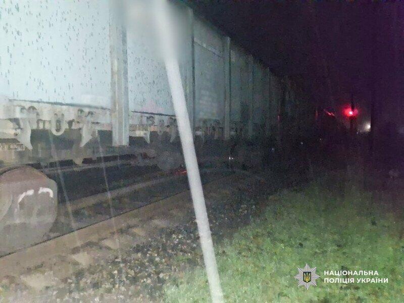 Трагедія в Одещині: жінка намагалася перебігти перед потягом і загинула на місці, – ФОТО