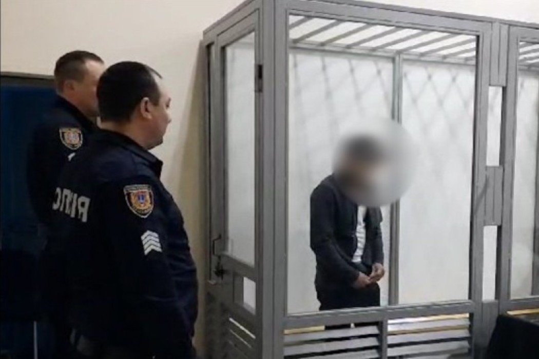 Неповнолітній вбивця матері та сестри з Одещини отримав м’яке покарання від суду