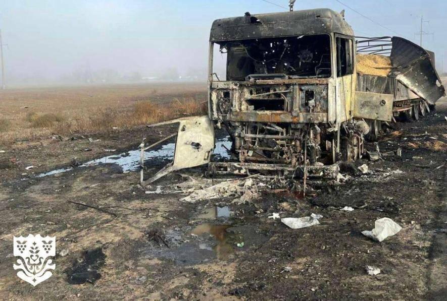 Атака на Одещину: жертви та знищений зерновоз, – ФОТО