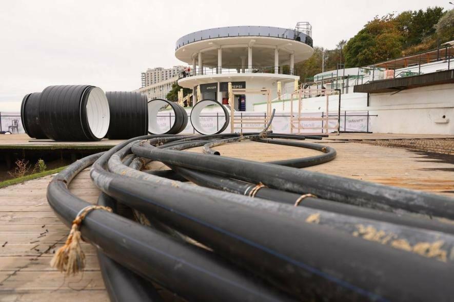 У Одесі триває ремонт морської частини Новоаркадійського колектора — ФОТО
