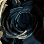 Вночі в Одесі інспектори затримали підозрюваних біля відкритого люка — ФОТО