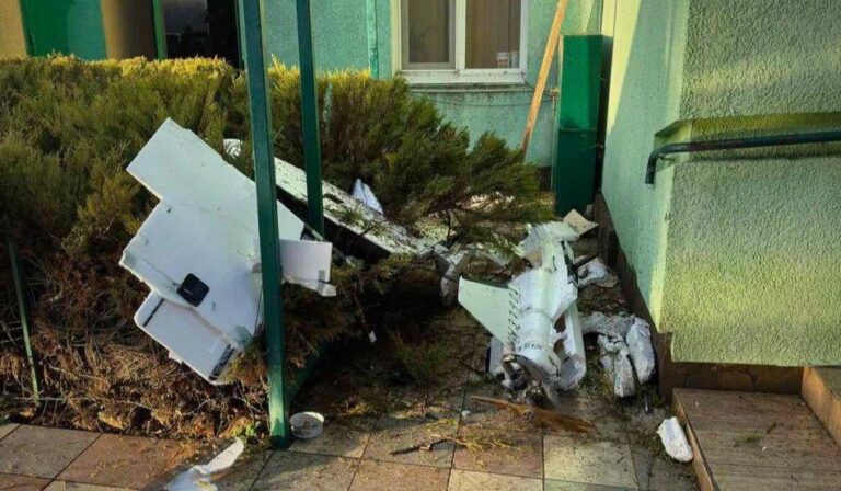 В Одещині під час повітряної тривоги звучать вибухи: зафіксовані влучання та руйнування
