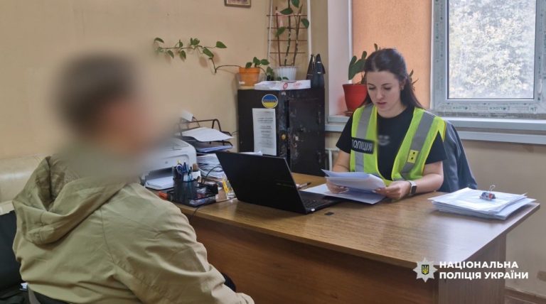 В Одесі затримали молодика, що підпалив поштове відділення за чужим наказом