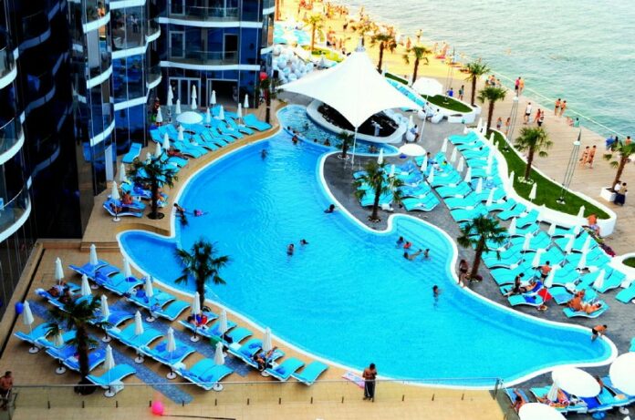 Одеський дельфінарій опинився під арештом через боргові зобов’язання перед містом