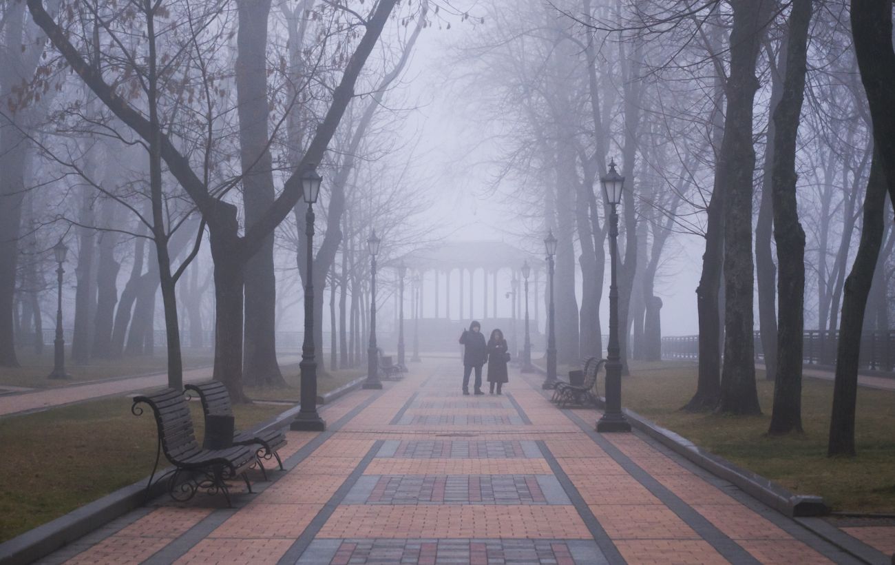 Погода в Україні 2 листопада: щільний туман охопить територію країни