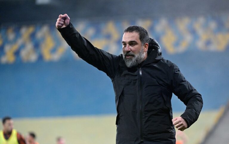 УПЛ підбила підсумки 11 туру і визначила кращих тренерів та гравців