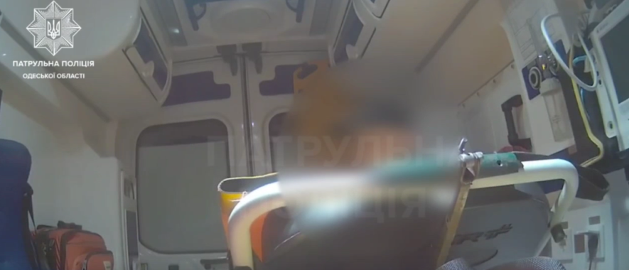 Одеські правоохоронці уникнули трагедії, завершивши перемовини до останнього моменту – ВІДЕО