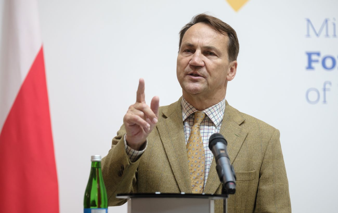 Сікорський зазначив, що Україні під силу продовжувати війну ще кілька років