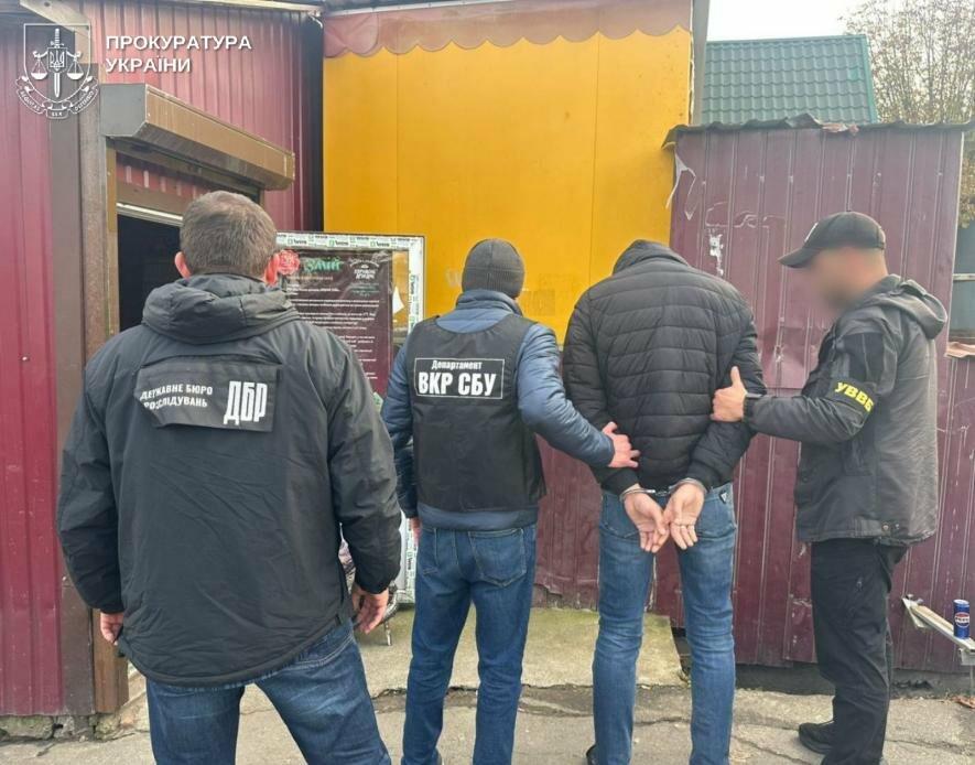 Коридор волі: в Одеській області затримано прикордонника за організацію переправлення чоловіків