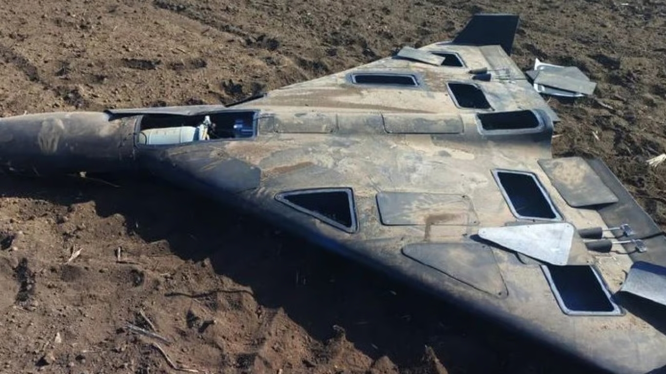 Атака на Ізмаїльщину: розбитий російський дрон виявлено на румунських землях