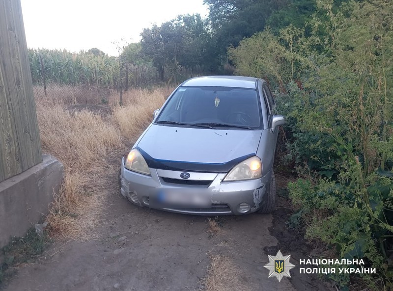 У Татарбунарській громаді покарали чоловіка, який у стані алкогольного сп’яніння вкрали автомобіль із цвинтаря та в’їхав у паркан