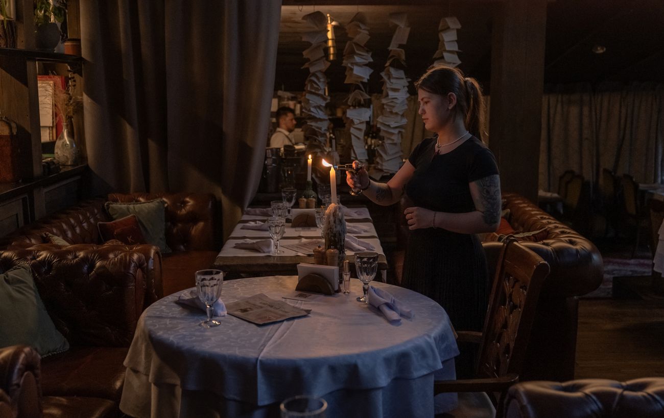 Укренерго повідомило про обмеження: графіки відключень електрики на 5 листопада