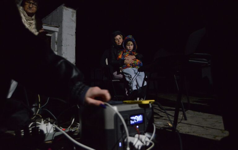 Графіки відключень електроенергії в Україні 18 листопада – офіційне повідомлення Укренерго