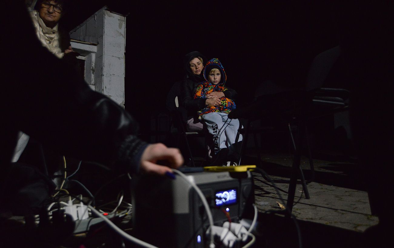 Графіки відключень електроенергії в Україні 18 листопада – офіційне повідомлення Укренерго