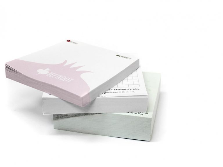 Естетика та функціональність на робочому столі: як професійний друк блоків для записів працює на ваш бренд