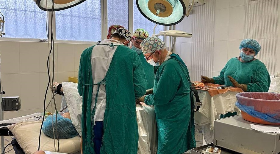 Одеситка врятувала життя сина, ставши його донором