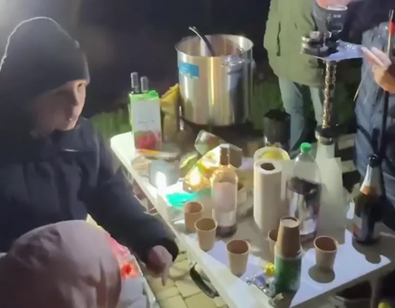 Як одесити під час блекауту влаштували свято попри темряву (відео)