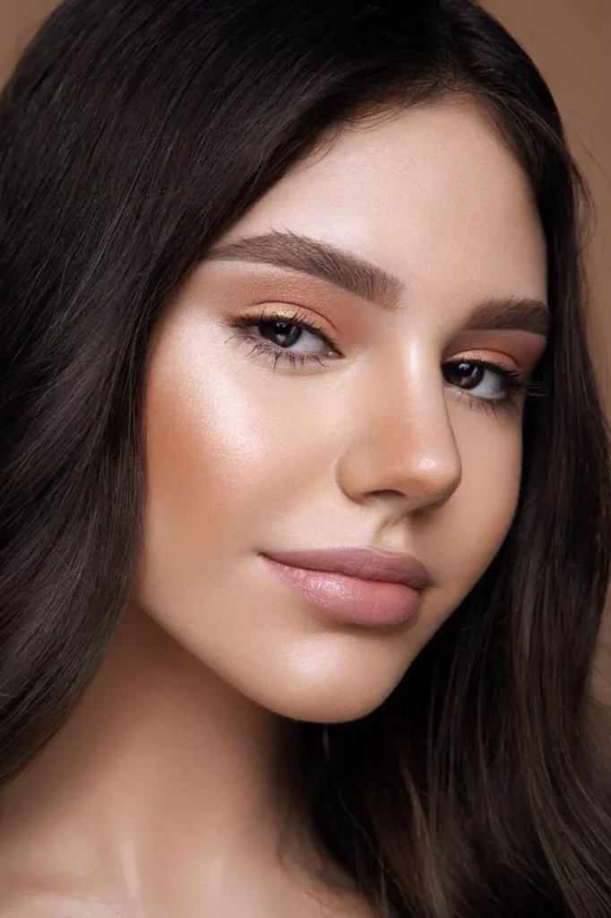 Ідеальні брови та вії: як створити неперевершений погляд легко та безпечно