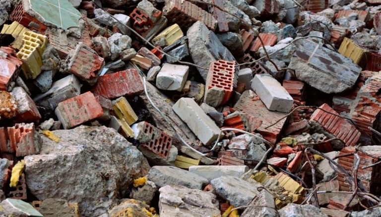 Будівельне сміття руйнує водні ресурси Одещини і створює мертві зони