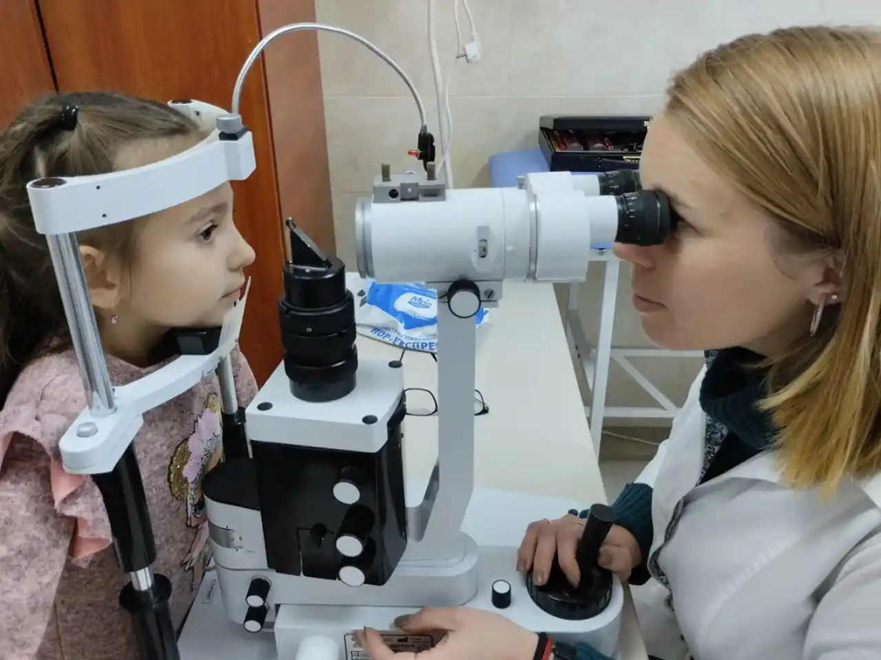 Через відключення світла одесити гірше бачать — де в місті безкоштовно перевірити зір і отримати допомогу