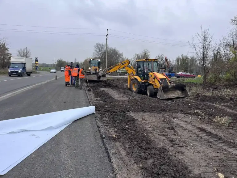 Біля Гребного каналу під Одесою модернізували ділянку траси — як це підвищило безпеку