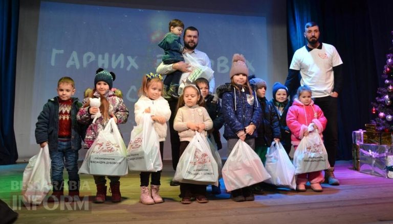 Олександр Дубовий подарував тисячам дітей Кілійської громади різдвяні подарунки в рамках традиційної акції Фонду Добра та Любові