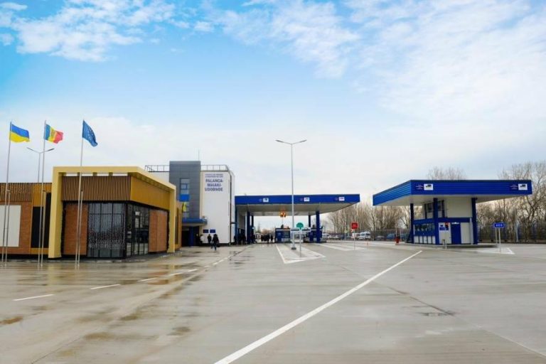 Молдова ввела обмеження руху в напрямку Одеси — лише для українських громадян і автівок до 7 тонн