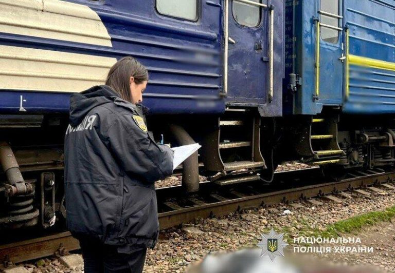 У Одесі потяг збив 79-річну жінку — що відомо
