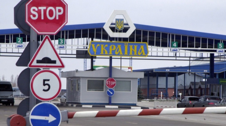 Траса Одеса—Рені обмежена: які обхідні маршрути обрати для перетину кордону