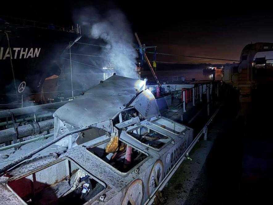 Нічний удар по Одещині: як постраждали енергетика та порти — фото з місця подій