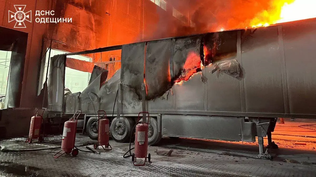 В Одещині згоріли мільйонні посилки «Нової пошти» — чи отримають клієнти компенсацію