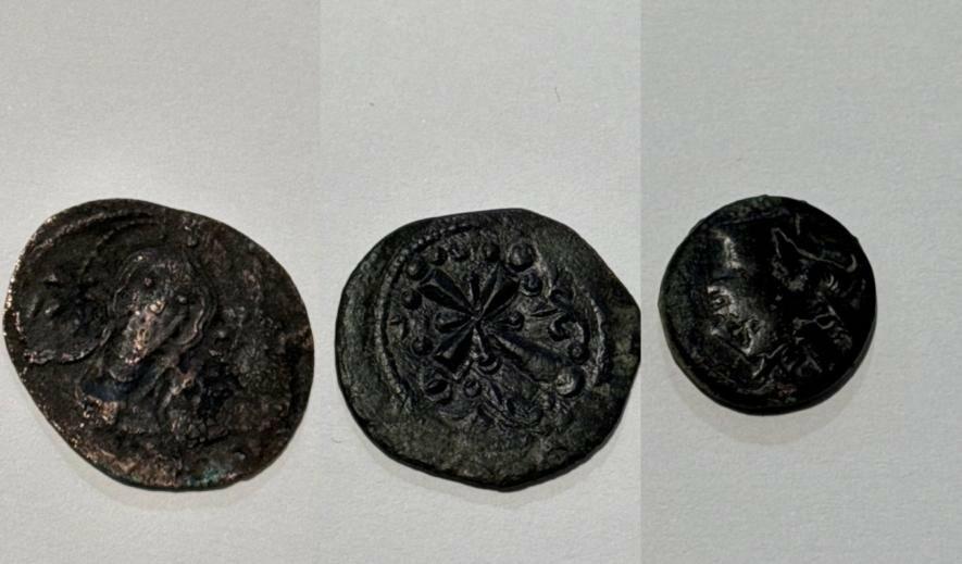 Прикордонники Одещини вилучили древні артефакти з особистих речей — ФОТО