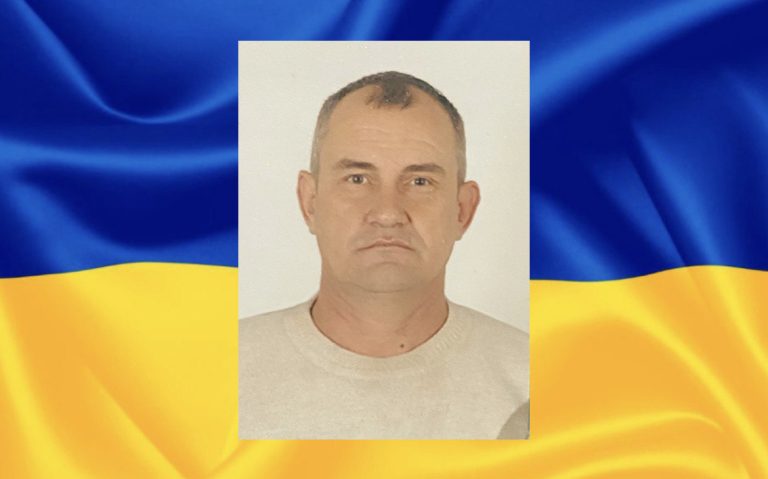 Старокозацька громада прощається з героєм Юрієм Іванченком