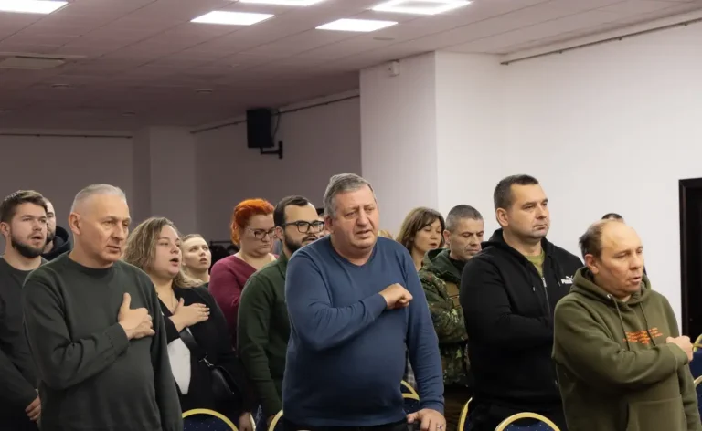 Форум-тренінг в Одесі навчав військових і цивільних долати стрес під час війни й рятувати життя