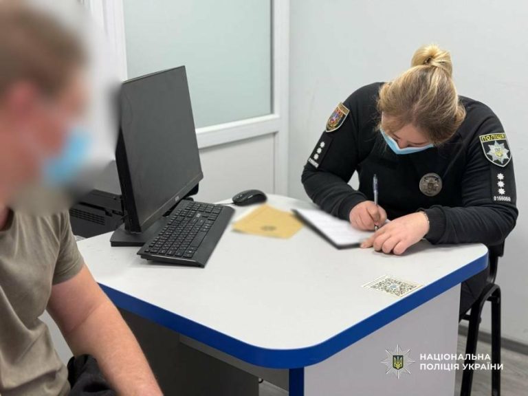 На Одещині після кривавої сварки тіло накрили шифером, підозрюваний втік — ФОТО, ВІДЕО