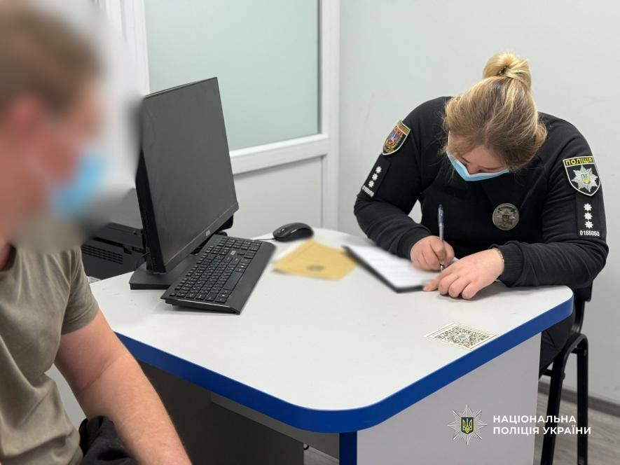 На Одещині після кривавої сварки тіло накрили шифером, підозрюваний втік — ФОТО, ВІДЕО