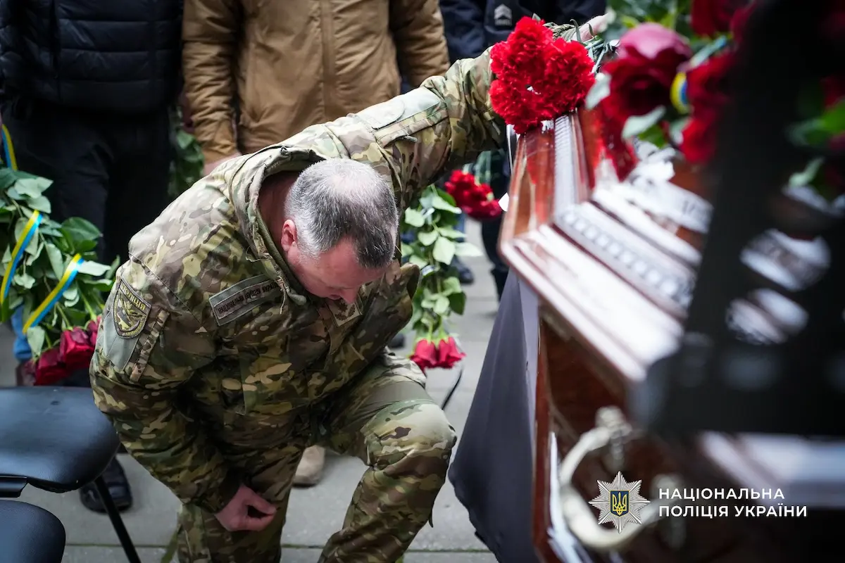 Одеса віддала шану поліцейському-герою, який загинув на сході